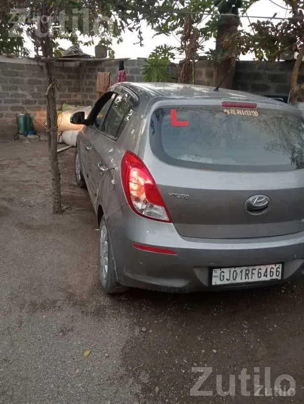 Hyundai i20 2014 Hatchback - કાર - ગઢડા - Image 3