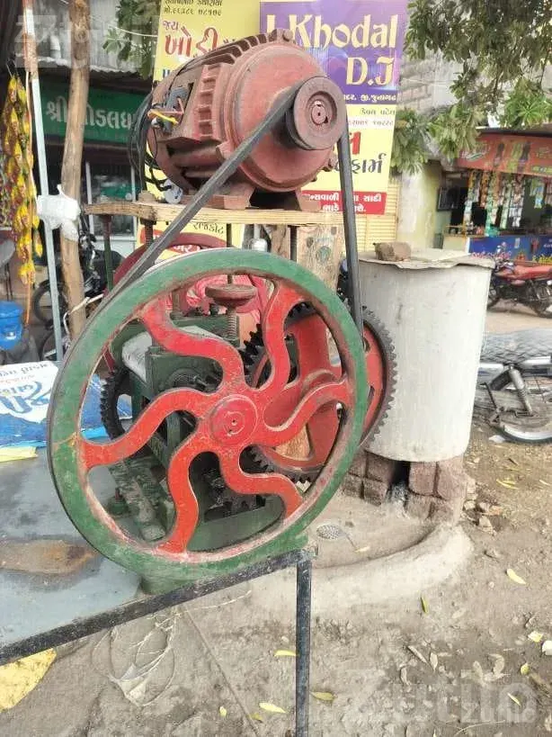 Sugarcane Juice Machine Heavy Duty Crusher - Machinery - Visavadar - Image 3