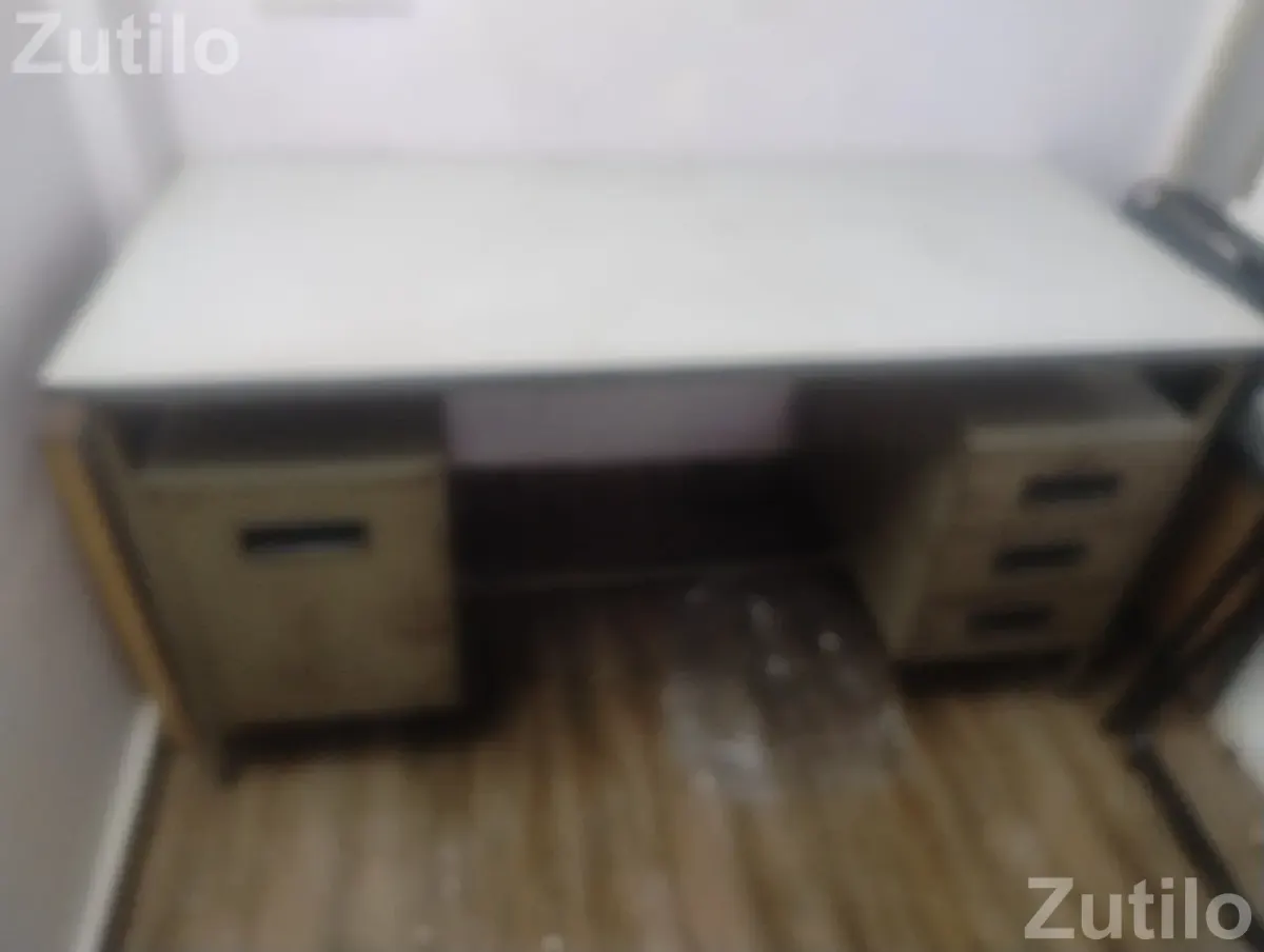 Table size 5 foot X 2.25 Foot - ખુરશી, સ્ટૂલ અને બેઠક - અમદાવાદ શહેર - Image 1