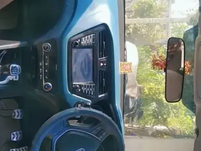 ઘર ઘરવ ગાડી છે ઓરીજનલ છે