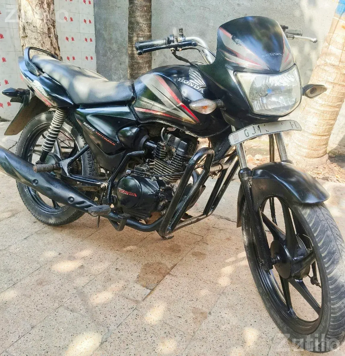 2014 Honda CB Shine with New Tubeless Tyres - બાઇક્સ - ઢોકડવા - Image 2