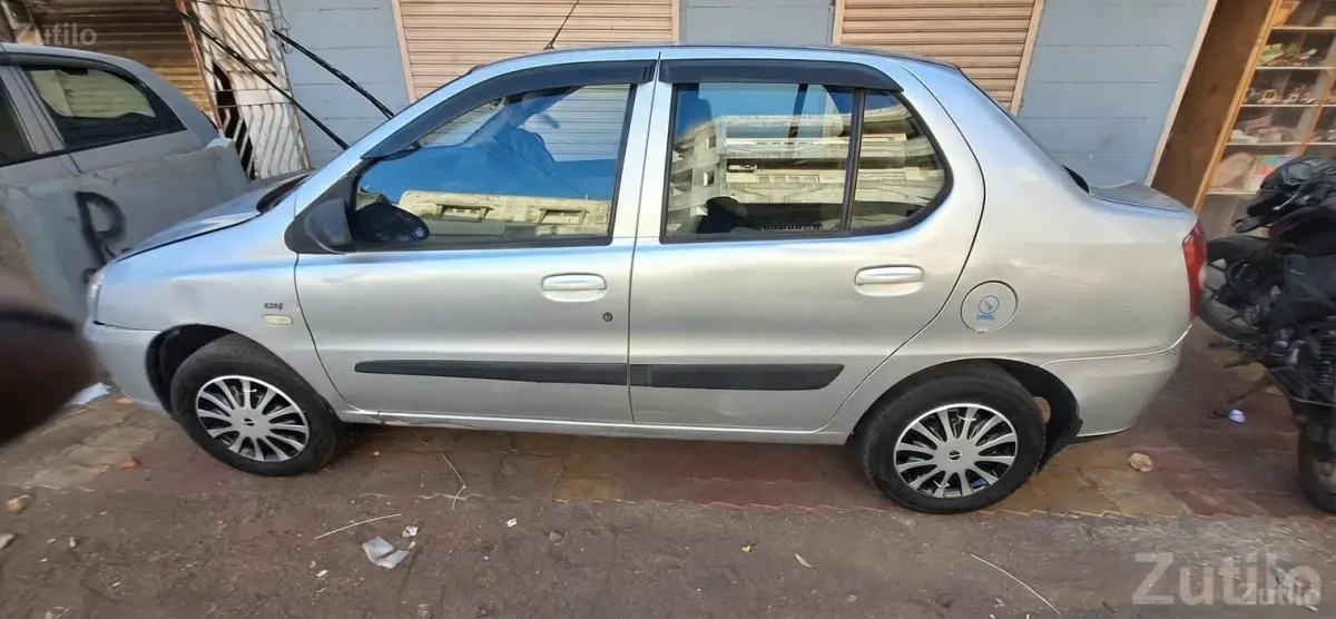 2018 Tata Indigo Silver Sedan Car - કાર - જામજોધપુર - Image 2