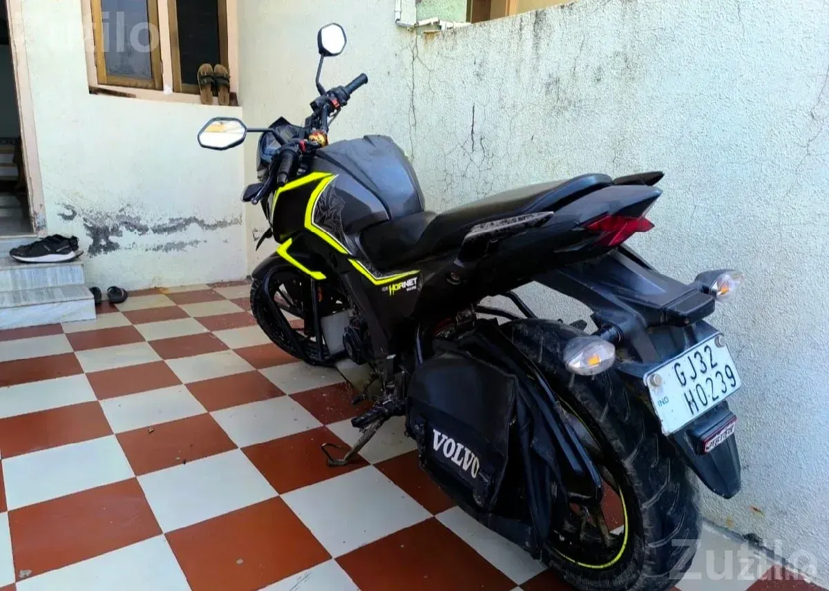Honda Hornet 160R 2017 Second Owner - બાઇક્સ - જુનાગઢ - Image 2
