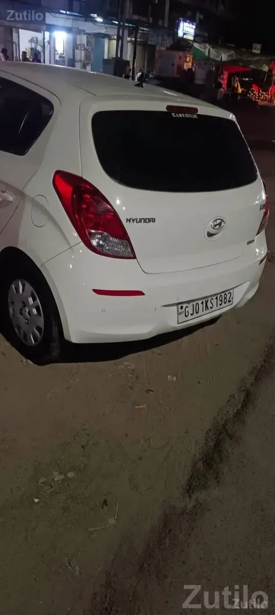 White Hyundai i20 Hatchback Car - Cars - Dholka - Image 2