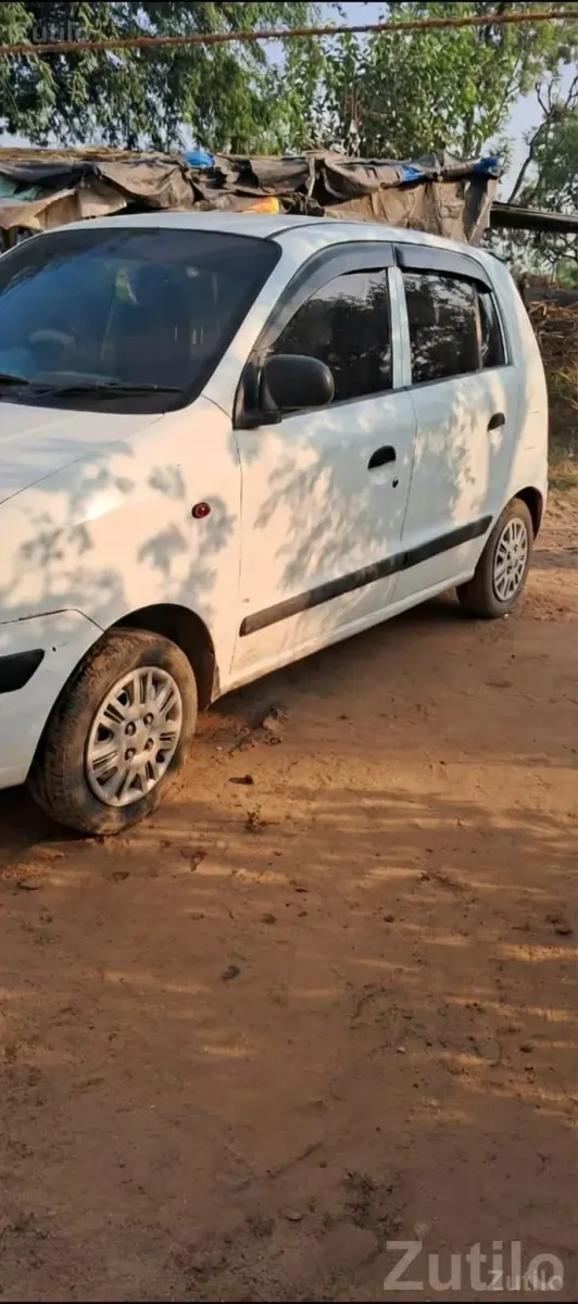 Hyundai Santro 2009 White Petrol Hatchback - કાર - ગાંધીનગર શહેર - Image 3