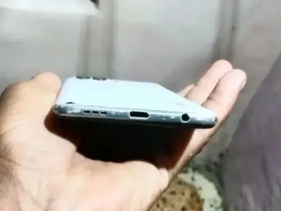 Used Smartphone with 3.5mm Jack Used Smartphone with 3.5mm Jack