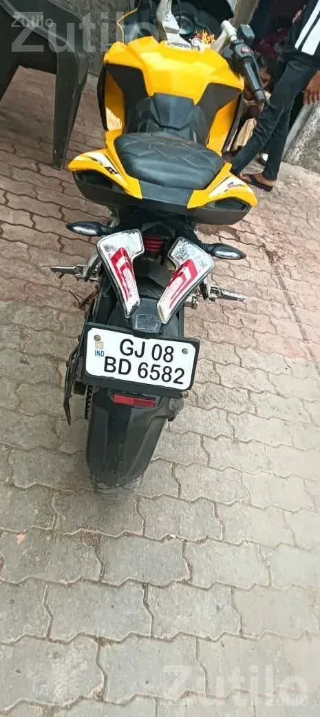 Bajaj Pulsar RS200 Sports Bike 48000 Km - બાઇક્સ - જામજોધપુર - Image 5