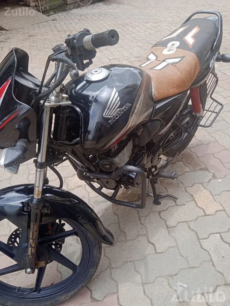 Honda Shine 2013 Used Bike Disc Brake - Bikes - Upleta - Image 2