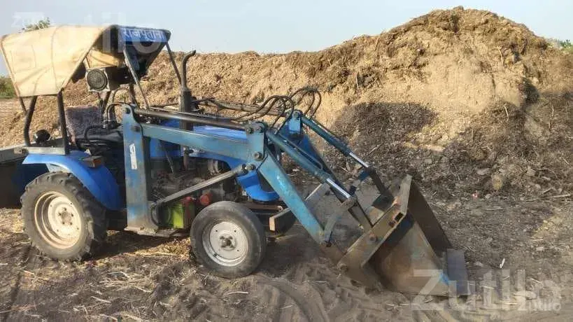 Mini Loader Tractor with Front Bucket - Construction Vehicles - Lathi - Image 2