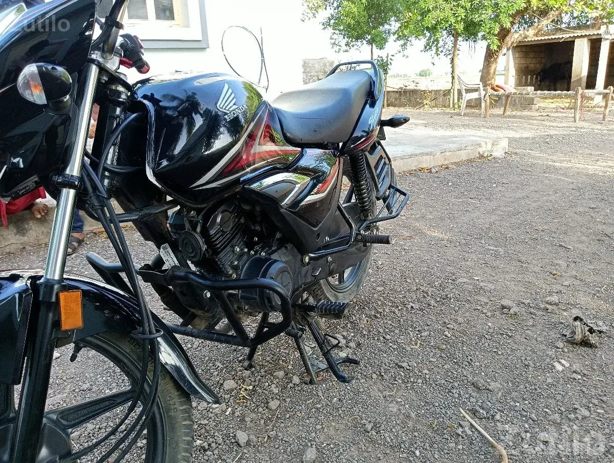 Honda Shine 125 Black Used Bike for Sale - Bikes - Bhanvad - Image 3