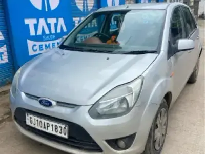 Ford Figo 2011 Silver Hatchback Ford Figo 2011 Silver Hatchback