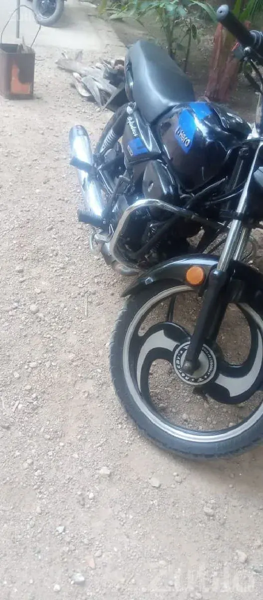 Hero Splendor 2023 Blue Bike for Sale - બાઇક્સ - માંગ્રોળ - Image 2