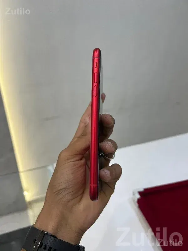 Apple iPhone 11 Red – Dual Camera - મોબાઇલ ફોન - રાજકોટ શહેર - Image 3