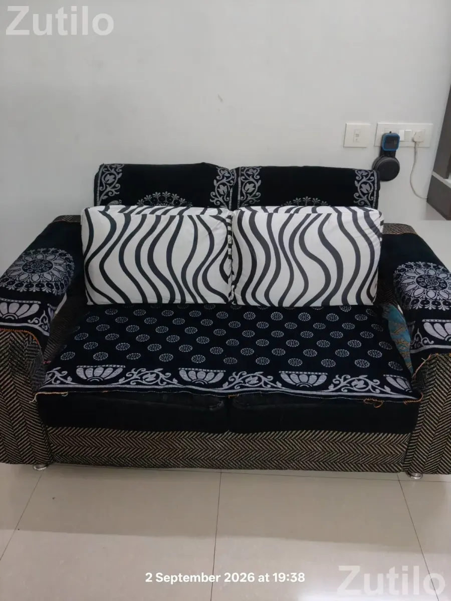 3+2 seating Sofa set with sofa cover & 5 pillow - સોફા સેટ - વડોદરા શહેર - Image 2