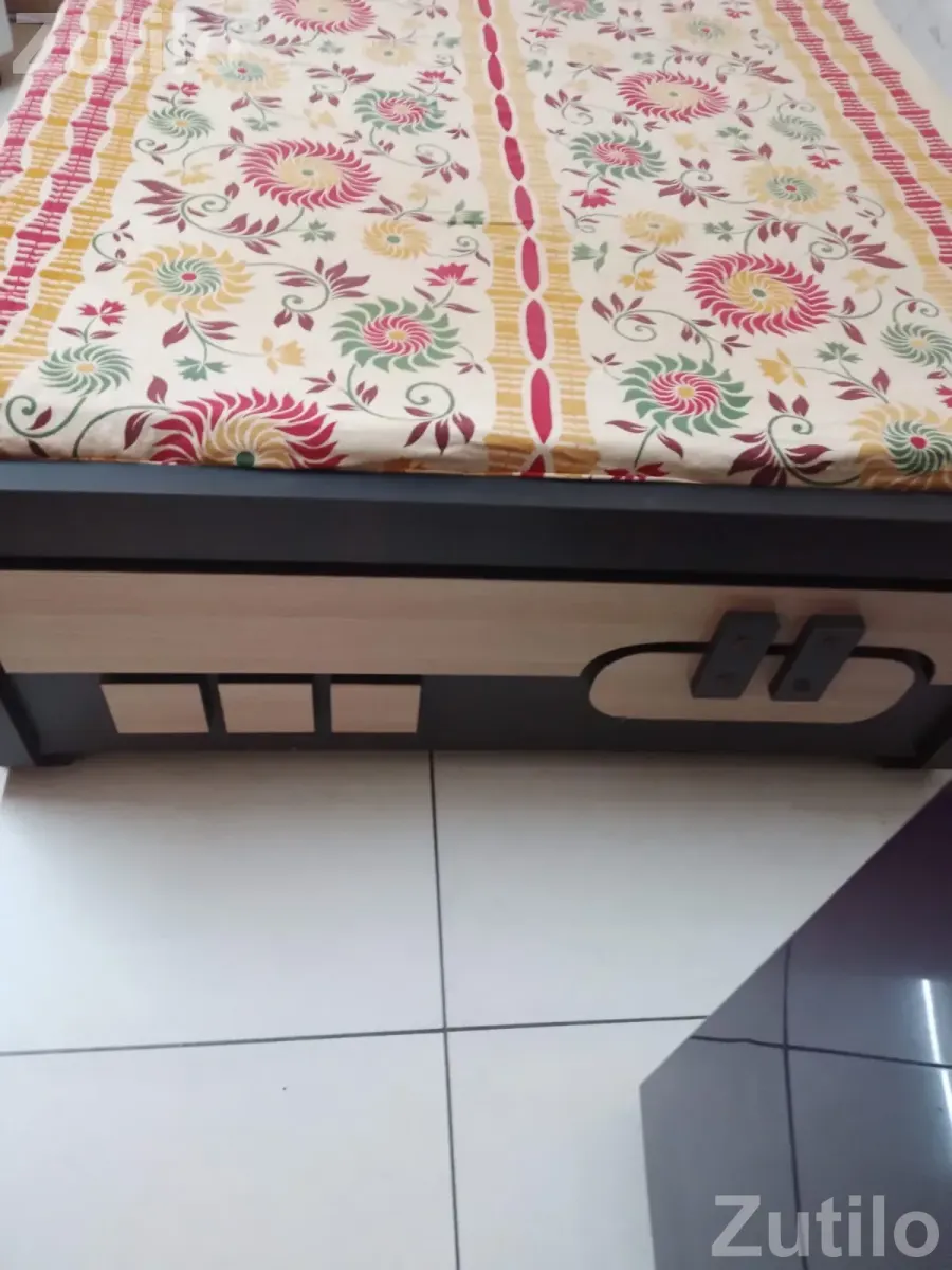 Double Bed with mattress - પલંગ અને ગાદલા - અમદાવાદ શહેર - Image 2