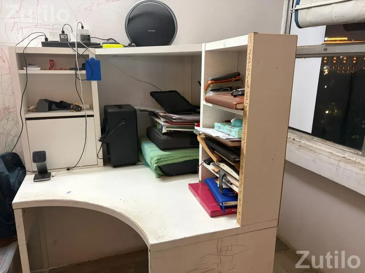 DOUBLE BED AND STUDY TABLE OF IKEA - પલંગ અને ગાદલા - અમદાવાદ શહેર - Image 2