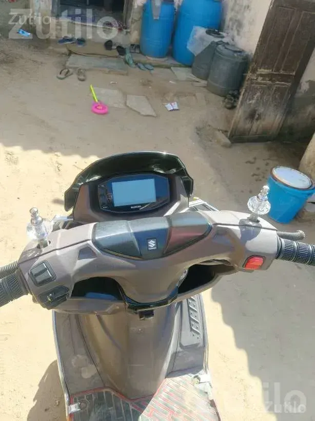 Suzuki Burgman 2024 Single Owner Scooter - Bikes - Radhanpur - Image 5