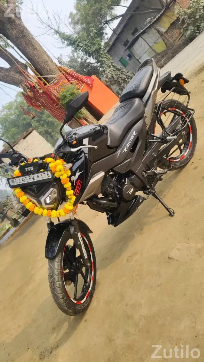 Tvs raider - Bikes - Udhna - Image 1