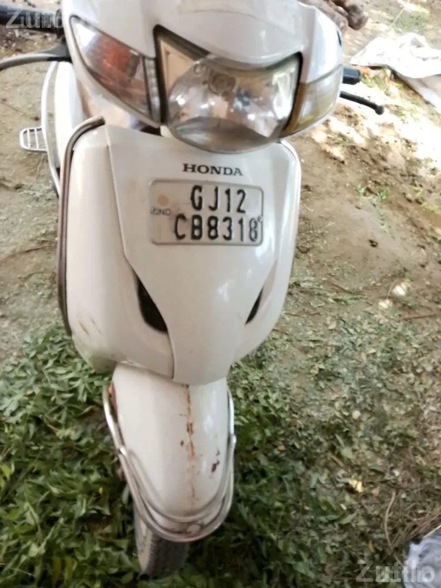 Honda Activa 2013 Scooter for Sale - બાઇક્સ - ભુજ - Image 2