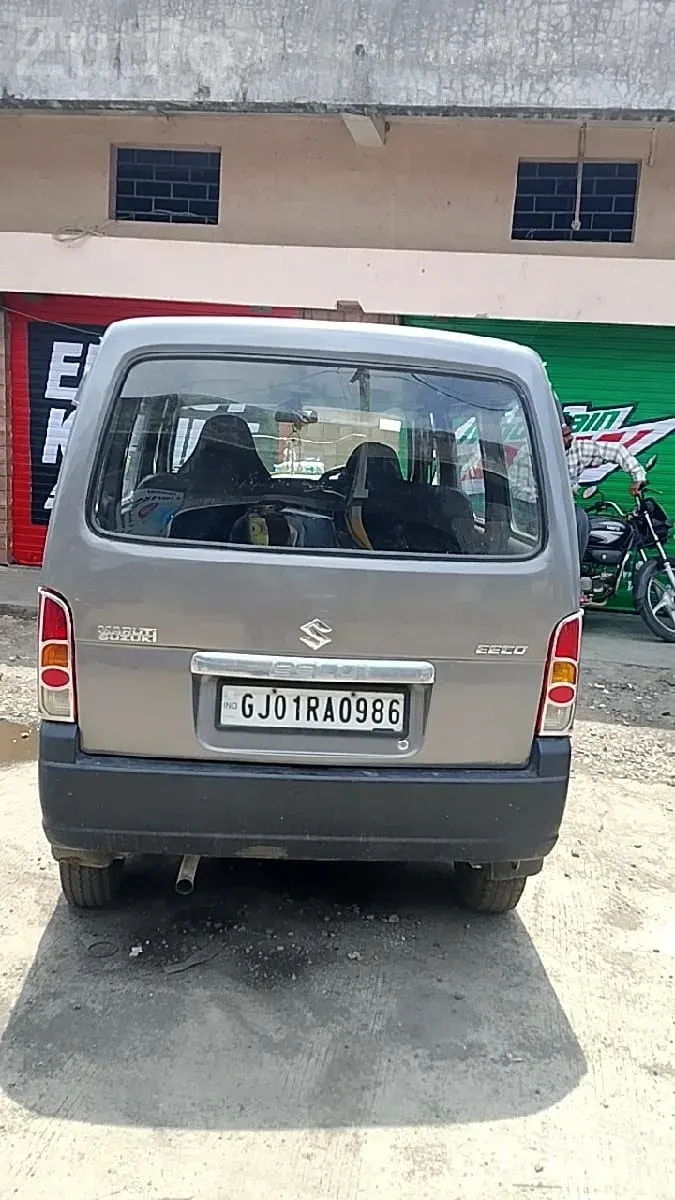 2013 Maruti Suzuki Eeco Van in Good Condition - Vans - Keshod - Image 3