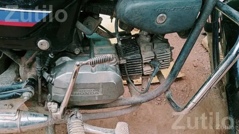 2005 Hero Honda Splendor Black Bike - Bikes - Bhiloda - Image 3