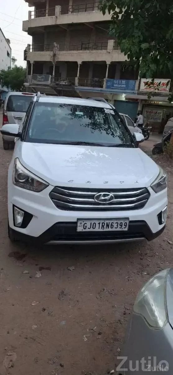 Hyundai Creta 2015 SX White SUV - કાર - અમદાવાદ શહેર - Image 2