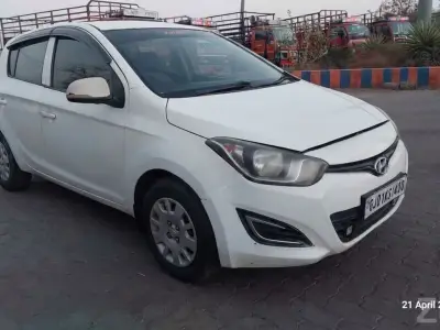 Hyundai i20 White Hatchback for Sale Hyundai i20 White Hatchback for Sale