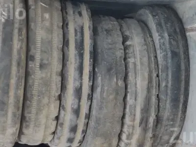 Used Tractor and Four Wheeler Tyres Used Tractor and Four Wheeler Tyres