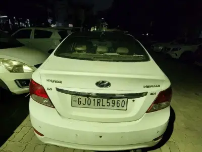 Hyundai Verna Fluidic Diesel SX White Hyundai Verna Fluidic Diesel SX White