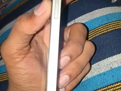 Apple iPhone 12 128GB White with Full Kit