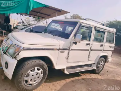 Mahindra Bolero White SUV