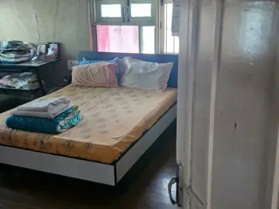 Full bed with memory foam mattress queen size with 4 compartments Full bed with memory foam mattress queen size with 4 compartments