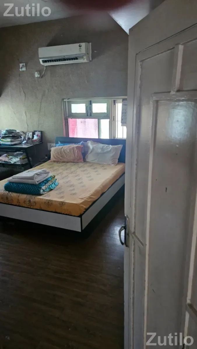 Full bed with memory foam mattress queen size with 4 compartments - Office Furniture - Ahmedabad City - Image 1