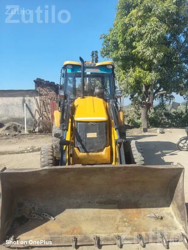 JCB Backhoe Loader 2017 Model - બાંધકામના વાહનો - વિસાવદર - Image 3