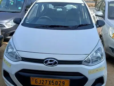 Hyundai Grand i10 White Taxi Variant Hyundai Grand i10 White Taxi Variant