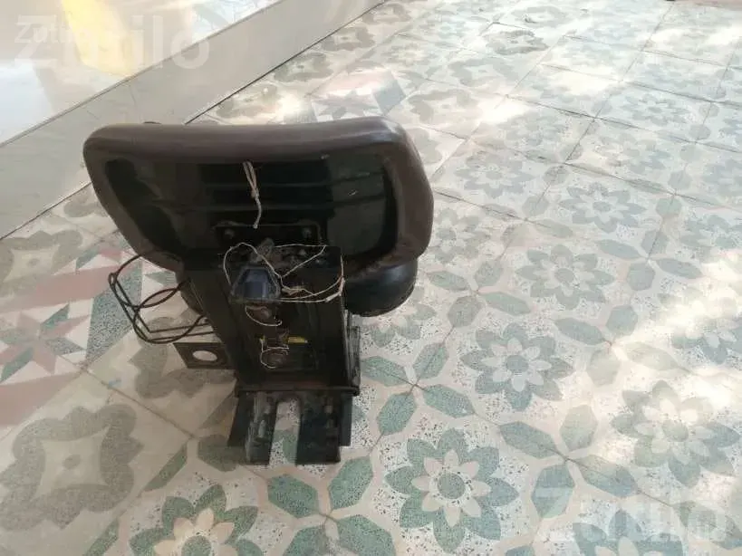 Sonalika Sikander Tractor Seat - Auto Parts - Nadiad - Image 3