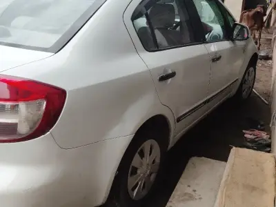 આ ગાડી વેચવાની છે આ ગાડી વેચવાની છે