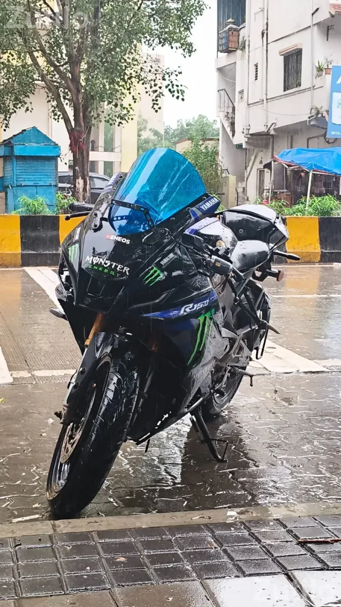 R15V4 monster - Bikes - Waghai - Image 1