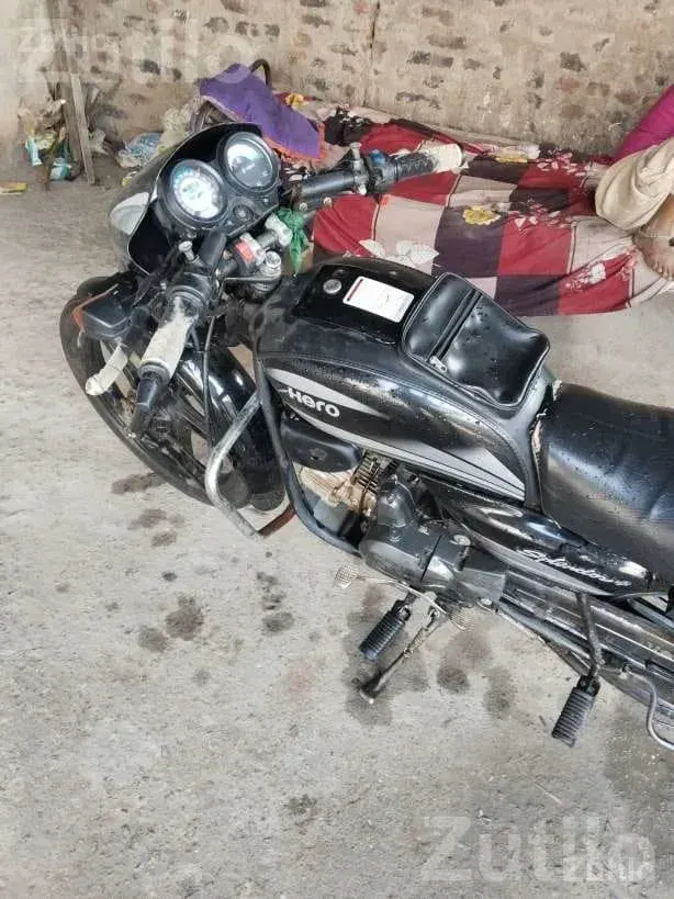 Hero Motorcycle 2017 Model 27000 Km - બાઇક્સ - વાંકાનેર - Image 4
