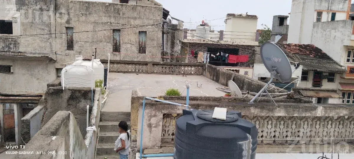 Two Adjacent 1 BHK Houses with Parking - House for Sale - Limbdi - Image 2