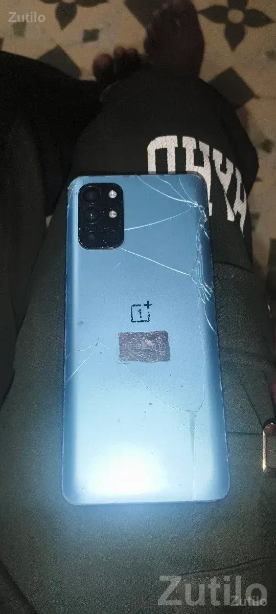 OnePlus 9R 12GB 256GB Blue (Cracked Back) - Mobile Phones - Jafrabad - Image 3