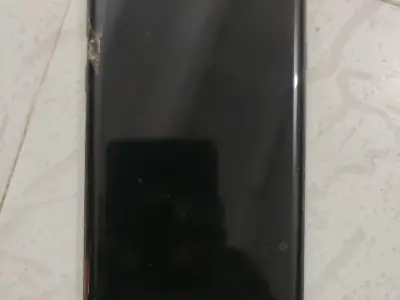 Samsung Galaxy Note 9 with Broken Display Samsung Galaxy Note 9 with Broken Display