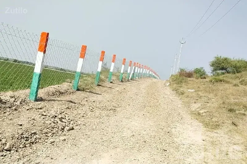 Cement Fencing Poles and Wire Fencing Work - Tools & Hardware - Dhrol - Image 2