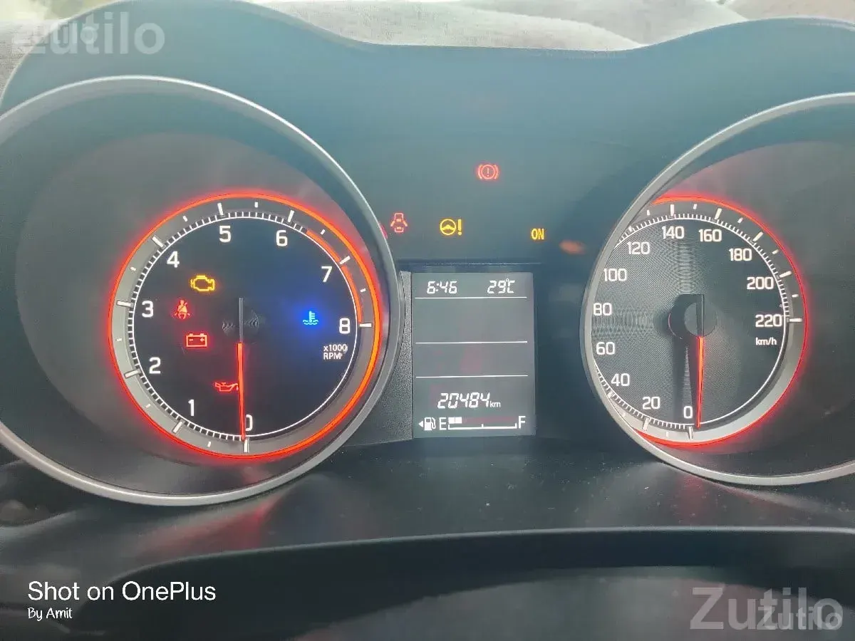 Maruti Suzuki Swift 2024 BS6 Second Owner - Cars - Manavadar - Image 3