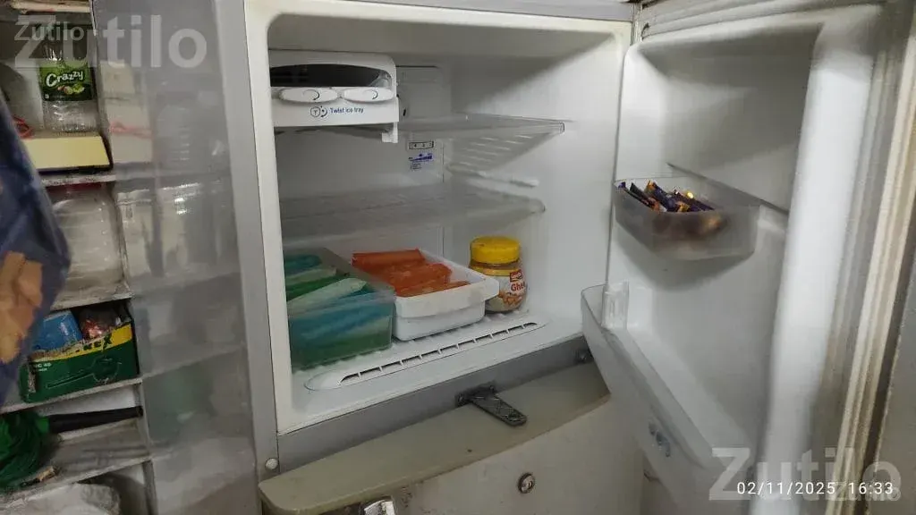 LG Double Door Refrigerator - Refrigerators - Gondal - Image 2