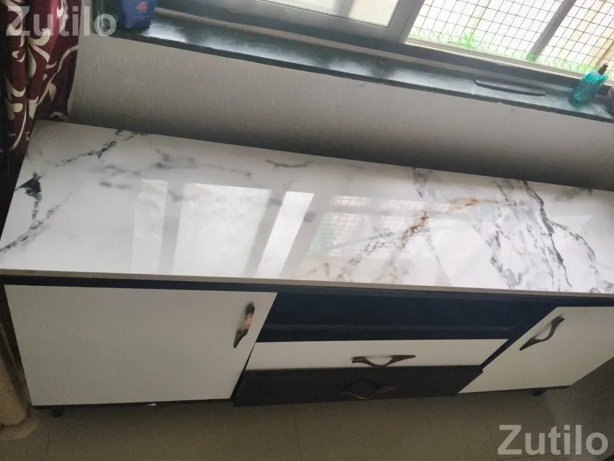 Tv unit table - કબાટ અને સ્ટોરેજ - અમદાવાદ શહેર - Image 2