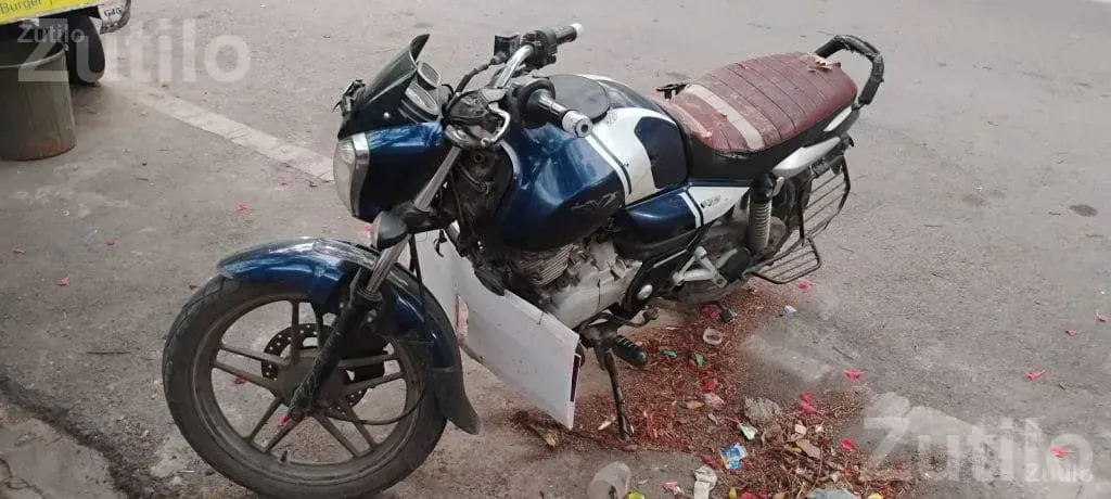 Bajaj V15 2017 Single Owner Bike - બાઇક્સ - સુરત શહેર - Image 2