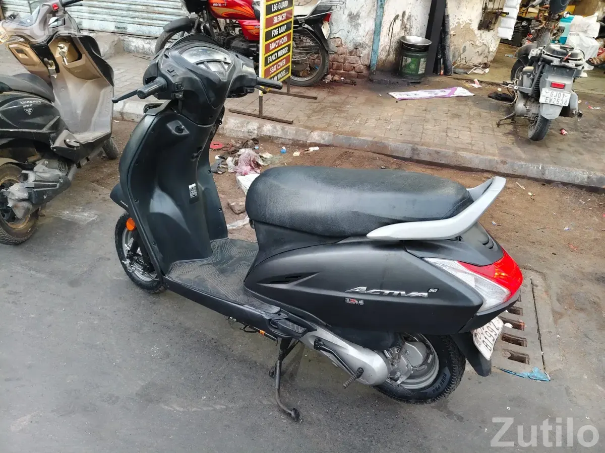 Activa 5G 2018 model company condition - Bikes - Ahmedabad City - Image 4