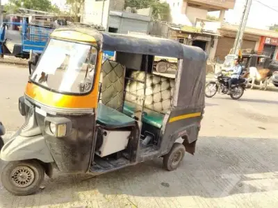 2015 Piaggio Auto Rickshaw, 3rd Owner 2015 Piaggio Auto Rickshaw, 3rd Owner