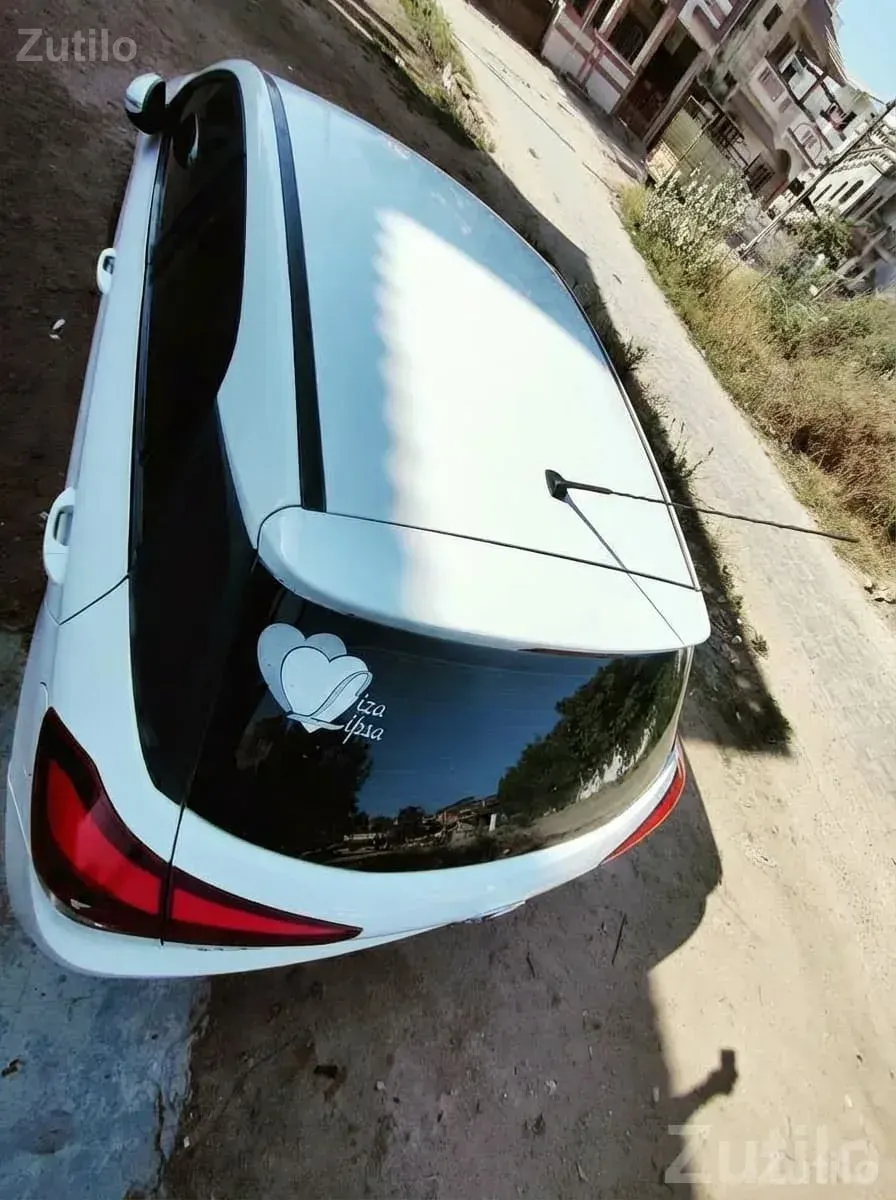 Hyundai i20 Sportz 2015 Diesel White - Cars - Vadali - Image 3